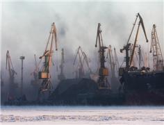 Traders at odds with China import ban keep coal cargoes in limbo
