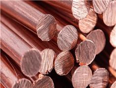 New York copper market tightens again, piling pressure on shorts
