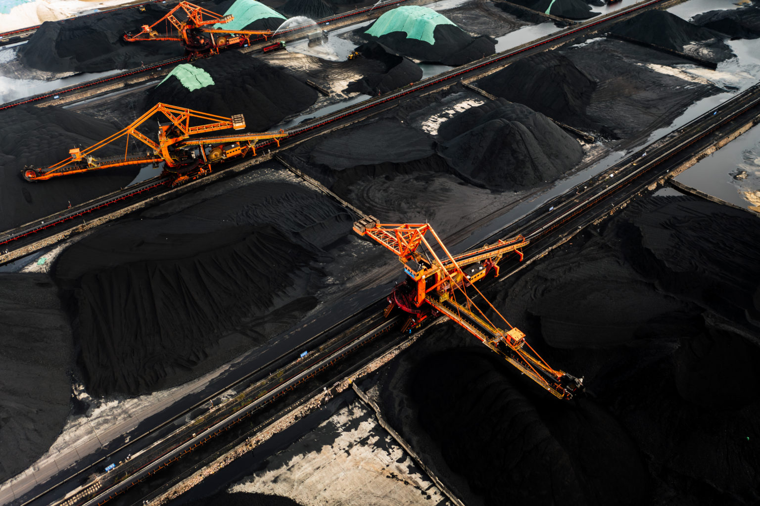 China’s coal output rises as share of electricity slips