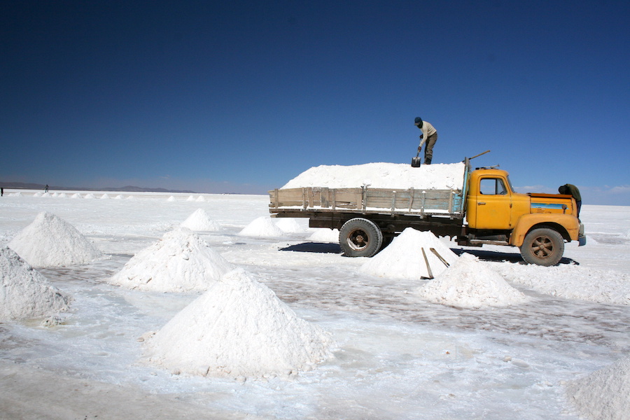 Chinese lithium producers embrace hedging to manage volatility